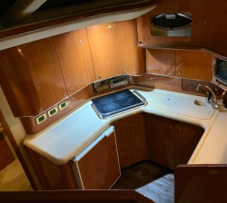 SEARAY 42 AFT BANDERA NACIONAL